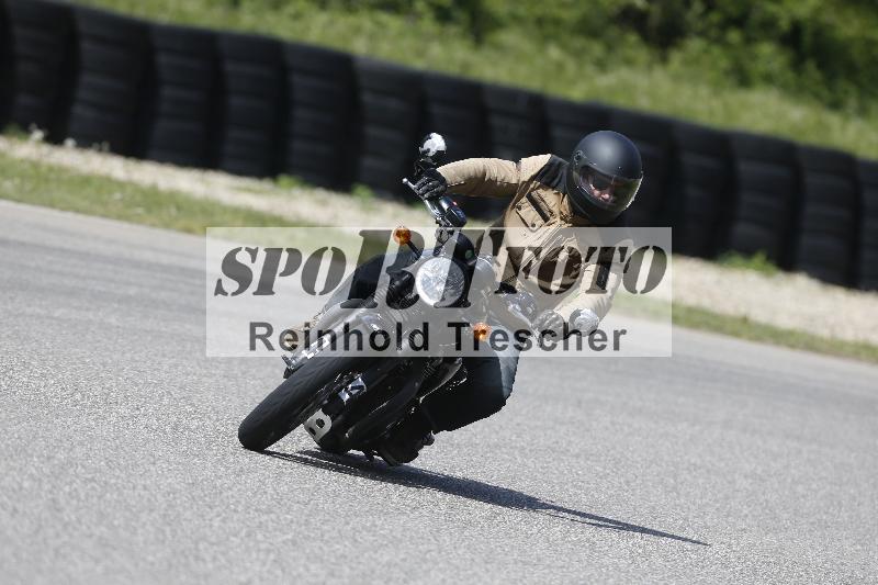 /Archiv-2025/09 22.04.2025 Cornu Master School ADR/gruen-vert/44